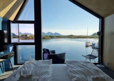 Bilde av suite med havutsikt på Ringstad Resort.